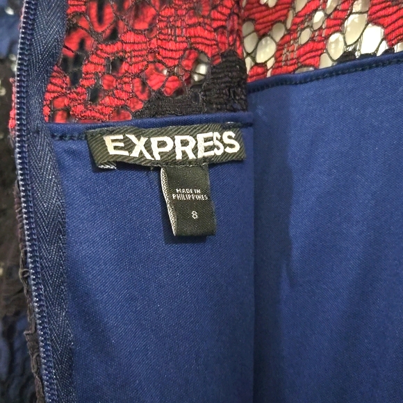 Lace dress - Picture 6 of 6